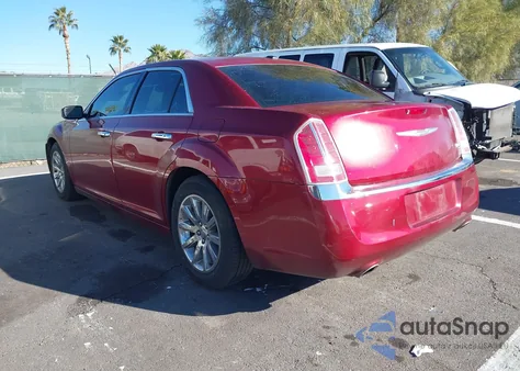 2013 Chrysler 300C z USA, uszkodzony, nr VIN 2C3CCAEGXDH612146